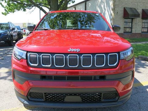 Used 2024 Jeep Compass Sport AWD/4WD image 7