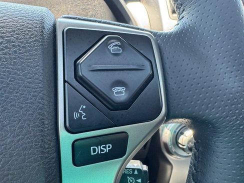 Used 2018 Toyota 4Runner Limited AWD/4WD image 19