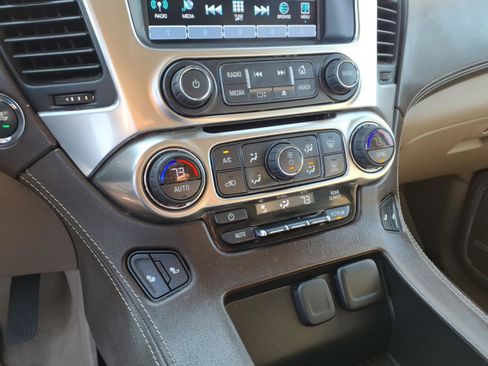 Used 2019 Chevrolet Tahoe LT image 15