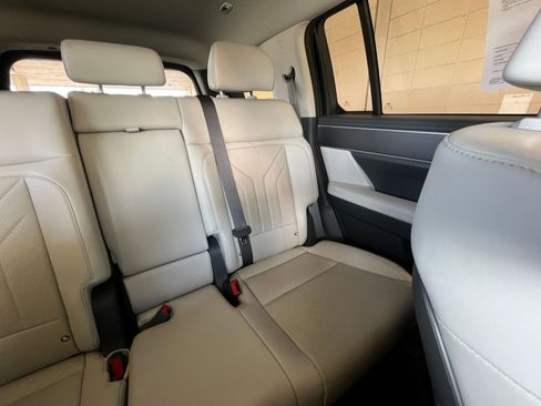 Used 2025 Hyundai Santa Fe SEL image 39