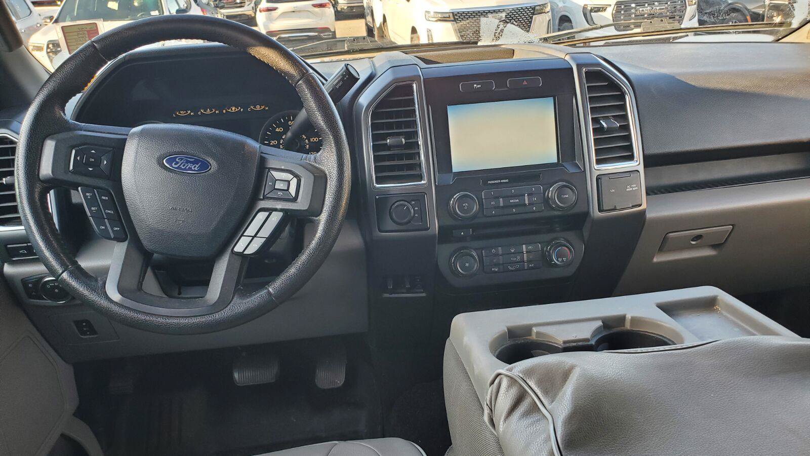 Used 2015 Ford F150 XLT w/ Equipment Group 302A Luxury AWD/4WD image 7