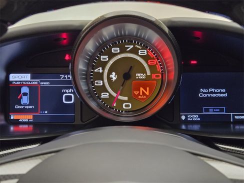 Used 2018 Ferrari GTC4Lusso image 43