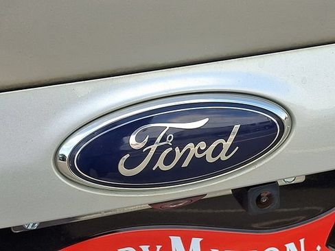 Used 2015 Ford Escape SE AWD/4WD image 24