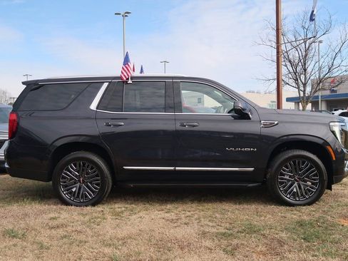 New 2026 GMC Yukon Elevation image 3