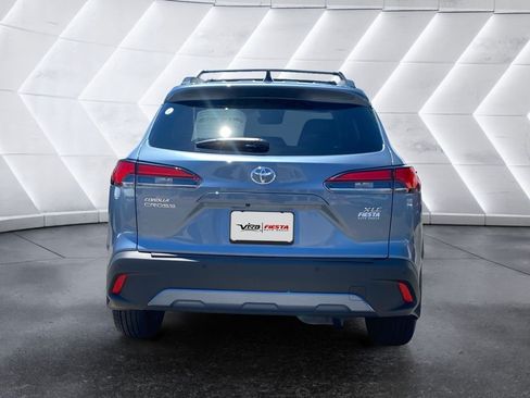 Used 2025 Toyota Corolla Cross XLE w/ Convenience Package FWD image 5