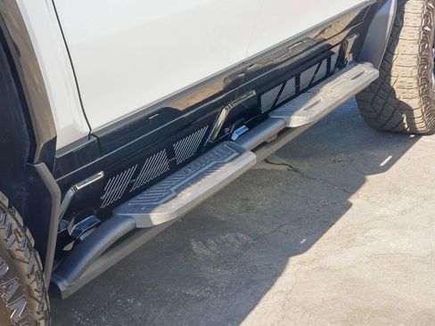 Used 2025 GMC Hummer EV 2X w/ Extreme Off-Road Package image 18