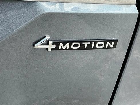 Certified 2025 Volkswagen Atlas SEL AWD/4WD image 11