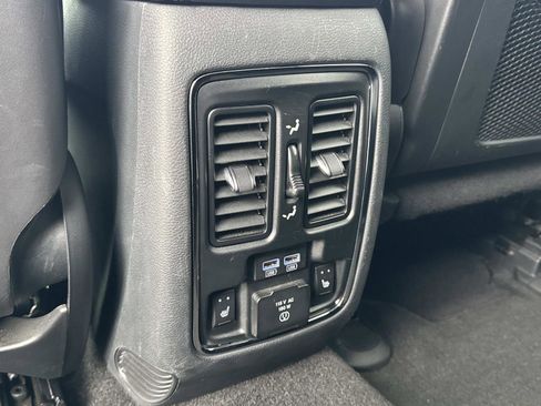 Used 2015 Dodge Durango Limited w/ Premium Group image 19