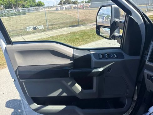 Used 2017 Ford F350 XL w/ Power Equipment Group RWD image 19