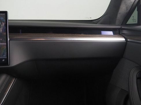 Used 2022 Tesla Model S AWD image 46