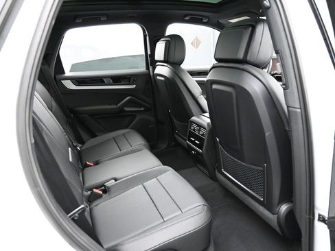 New 2026 Porsche Cayenne AWD/4WD image 27
