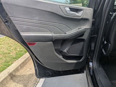Used 2025 Ford Escape ST-Line AWD/4WD image 26