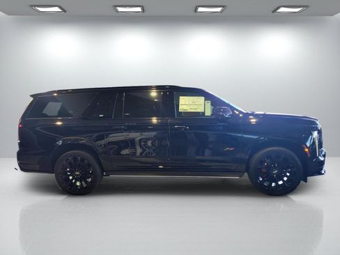 New 2026 Cadillac Escalade ESV V w/ LPO, ONYX Package AWD/4WD image 2