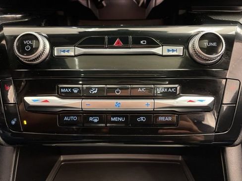 Used 2022 Ford Explorer ST-Line image 30