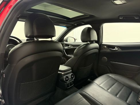 Used 2020 Kia Stinger GT2 image 14