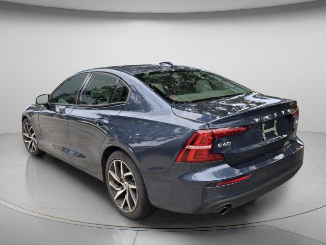 Used 2020 Volvo S60 T5 Momentum FWD image 6