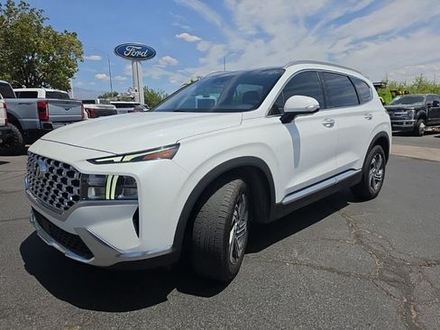 Used 2022 Hyundai Santa Fe SEL w/ Convenience + Premium Package FWD image 3