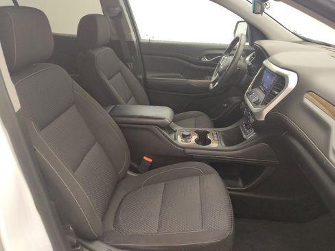 Used 2021 GMC Acadia SLE w/ Driver Convenience Package FWD image 21