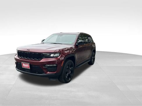 New 2025 Jeep Grand Cherokee Limited w/ Luxury Tech Group II image 2