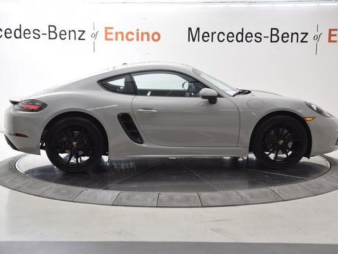 Used 2019 Porsche 718 Cayman RWD image 7