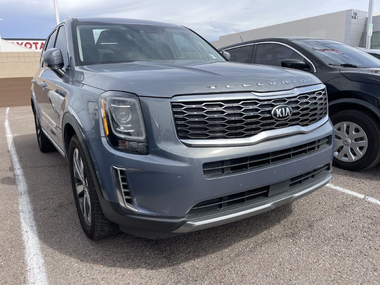 Used 2020 Kia Telluride EX w/ EX Premium Package FWD image 1
