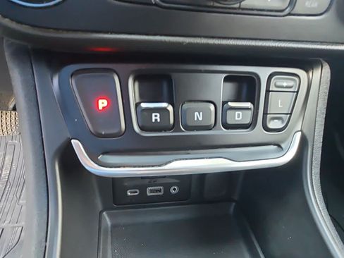 Used 2020 GMC Terrain SLE w/ Driver Convenience Package AWD/4WD image 28
