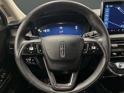 Used 2023 Lincoln Corsair AWD w/ Equipment Group 101A image 17