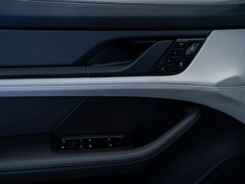 Used 2021 Porsche Taycan Turbo w/ Performance Package image 28