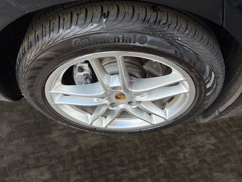 Used 2016 Porsche Panamera image 32