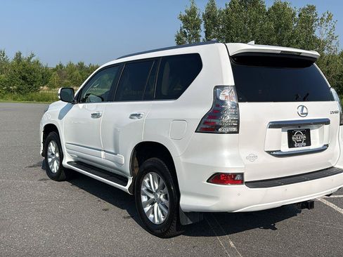 Used 2017 Lexus GX 460 Premium w/ Premium Package AWD/4WD image 9