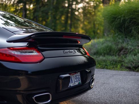 Used 2011 Porsche 911 Turbo S image 15
