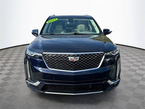 Used 2021 Cadillac XT6 Premium Luxury image 2