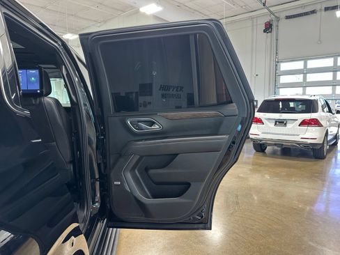 Used 2021 Chevrolet Tahoe High Country w/ Premium Package AWD/4WD image 45