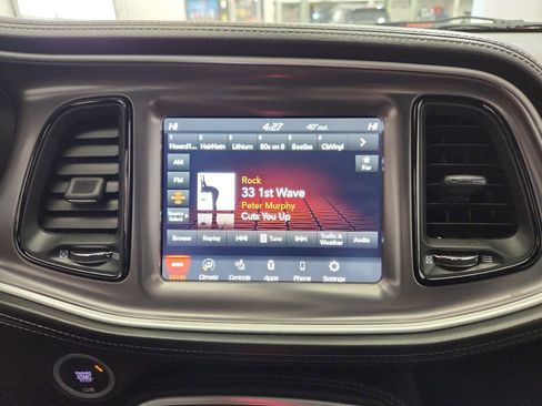 Used 2020 Dodge Challenger SXT w/ Plus Package image 16