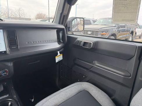 New 2026 Ford Bronco 4-Door AWD/4WD image 18