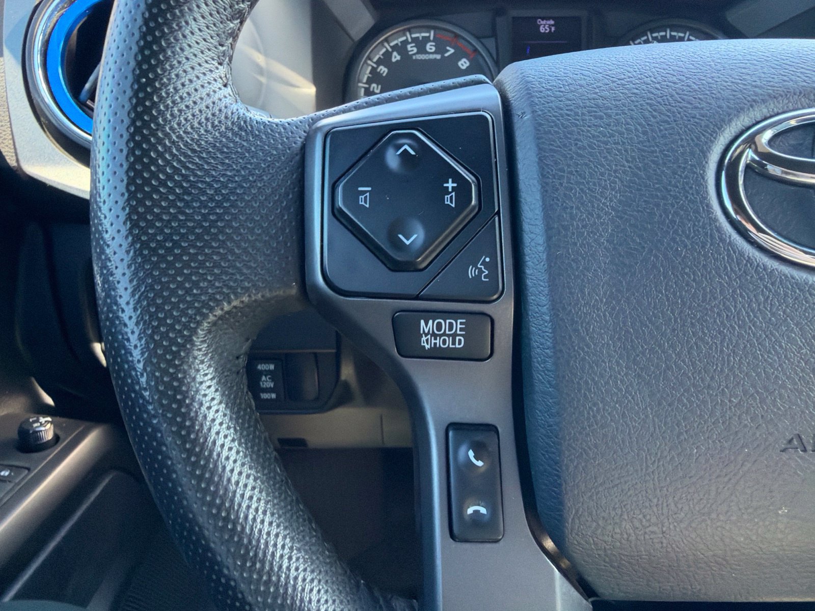 Used 2020 Toyota Tacoma TRD Off-Road AWD/4WD image 20