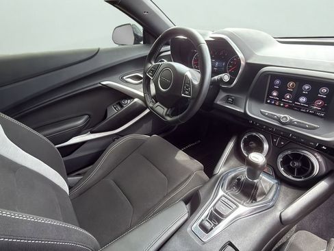 Used 2024 Chevrolet Camaro LT RWD image 14