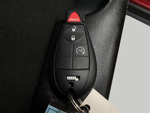 Used 2016 Jeep Cherokee Latitude w/ Cold Weather Group image 28