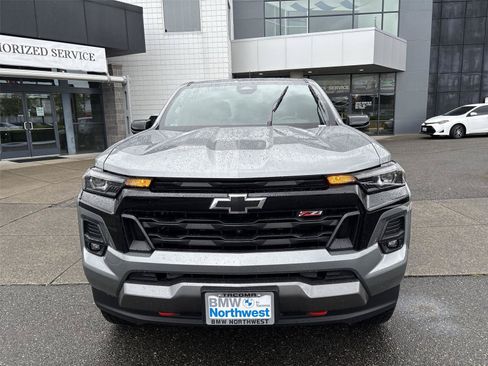 Used 2024 Chevrolet Colorado Z71 w/ Z71 Convenience Package 2 AWD/4WD image 2