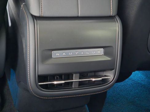 New 2026 Lincoln Nautilus Premier AWD/4WD image 16