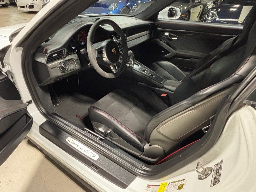 Used 2015 Porsche 911 Carrera S image 22