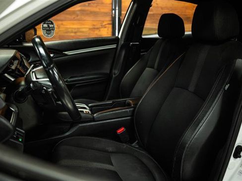 Used 2020 Honda Civic Sport image 9