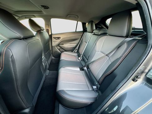 Used 2025 Subaru Crosstrek 2.5i Limited w/ Crosstrek Mirror Package image 34