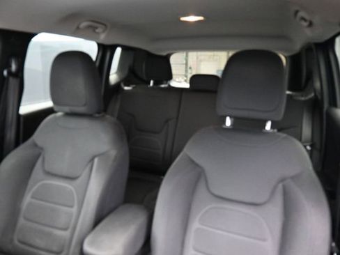 Used 2019 Jeep Renegade Latitude image 16