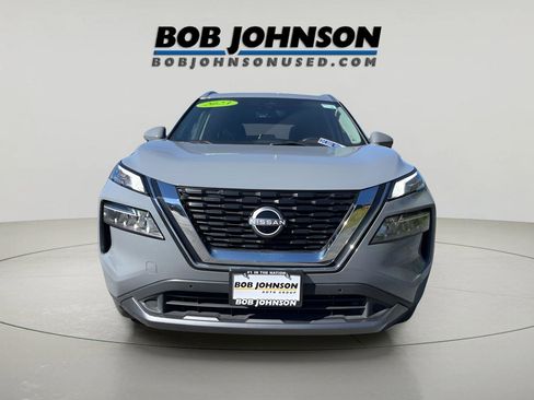 Used 2023 Nissan Rogue SL w/ SL Premium Package image 2