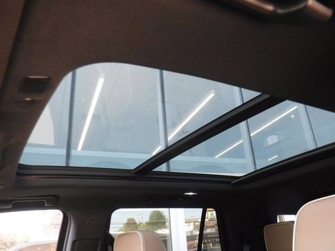 Used 2023 Chevrolet Tahoe Premier image 14