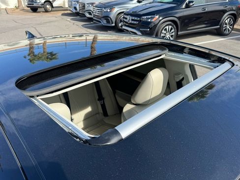 Used 2023 Lexus ES 300h w/ Accessory Package (Z2) image 21