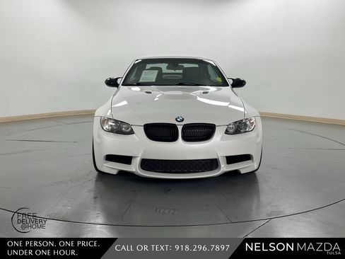 Used 2011 BMW M3 Convertible image 2