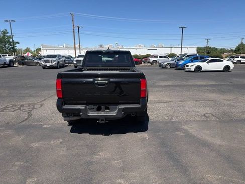 Used 2025 Toyota Tacoma TRD Off-Road AWD/4WD image 14