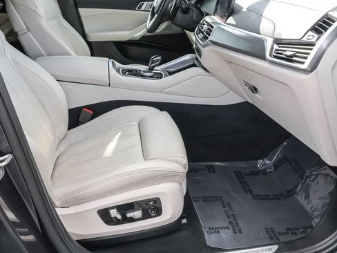 Used 2022 BMW X6 xDrive40i w/ M Sport Package AWD/4WD image 43